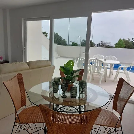 Casa Patricks بيت للعطل